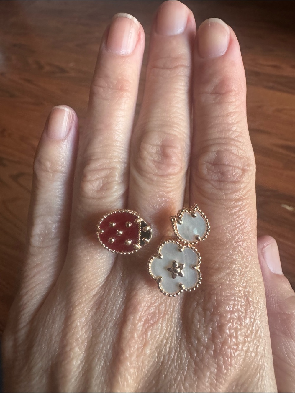 Van Cleef & Arpels Lucky Spring Between The Finger Ring